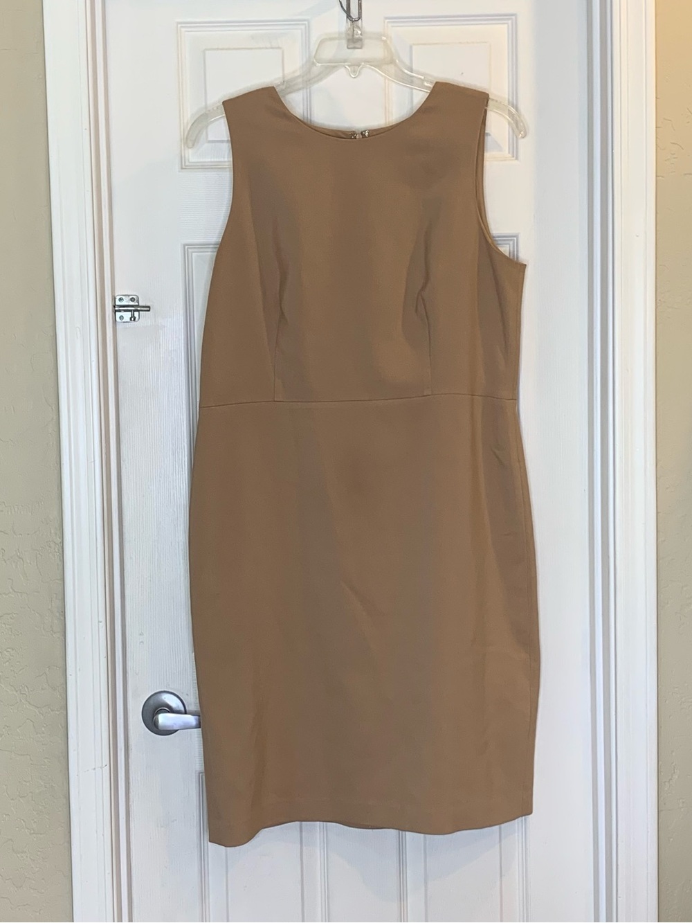 Ann Taylor Sleeveless Sheath Dress in Camel Size 16